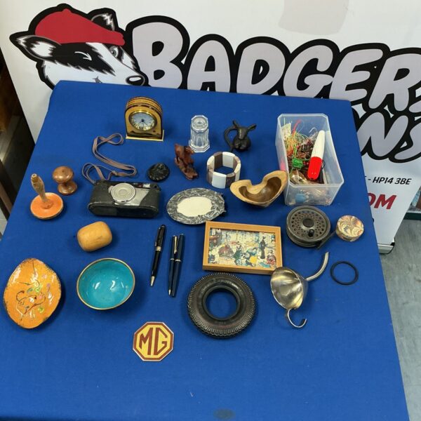 Mixed lot of vintage collectibles including an Olympus camera.