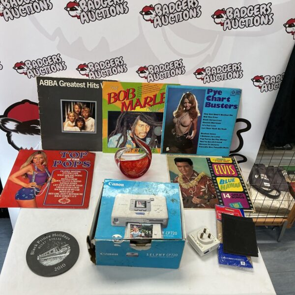 Mixed lot of vintage collectibles including an ABBA record.