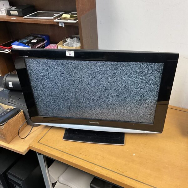 Panasonic TX-32LXD85 LCD television for retro gaming.