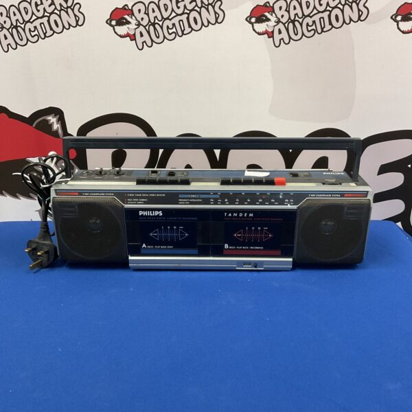 Vintage Philips D8068/05 spatial stereo receiver with speakers.