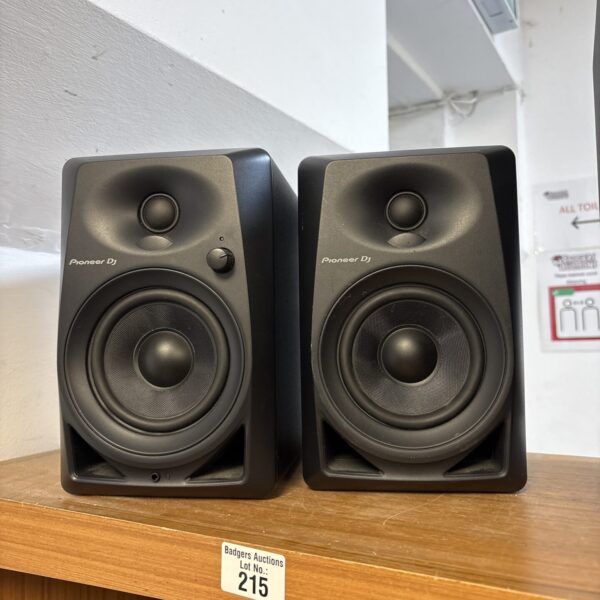 Pioneer DJ DM-40 active monitor speakers in used condition.