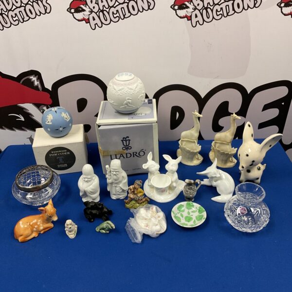 Tray of assorted porcelain collectables including Lladro, Wedgwood and Wade figurines.