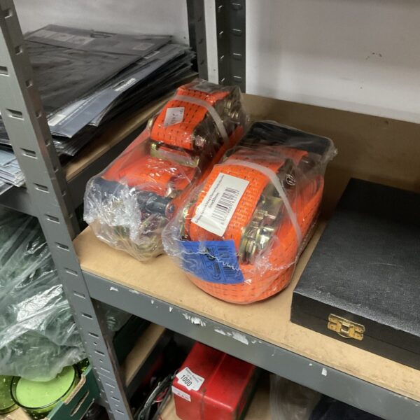 New 8m ratchet straps for securing cargo and loads.