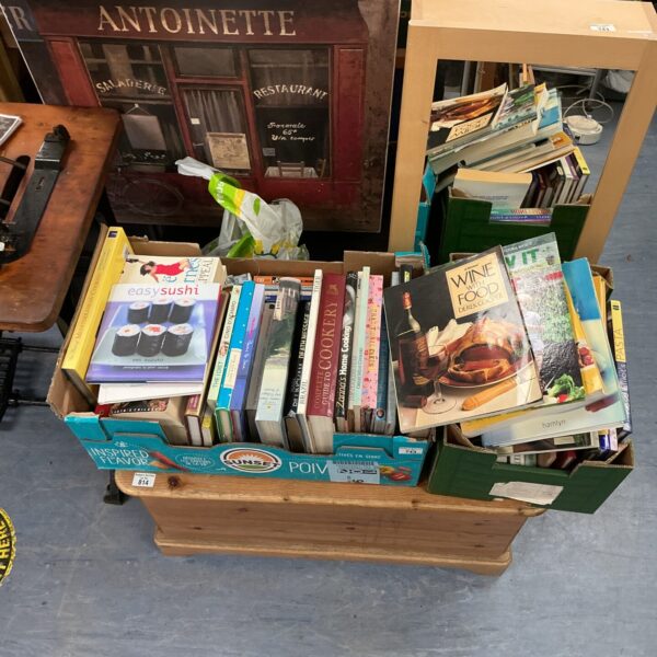 Large lot of vintage and modern recipe and cookbooks.