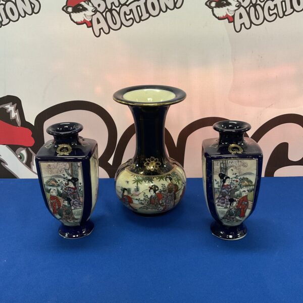 Antique Japanese Satsuma vases set of three, Meiji period.