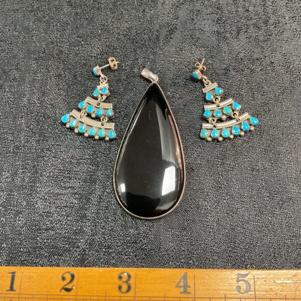 Silver turquoise pendant and earrings set, Southwest style jewellery.