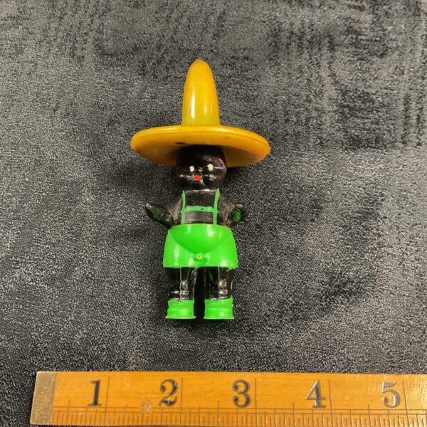 Vintage Spanish Muneco Meon peeing doll, colourful ceramic figurine.