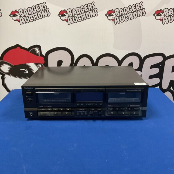 Vintage Technics RS-TR555 double cassette deck in black.