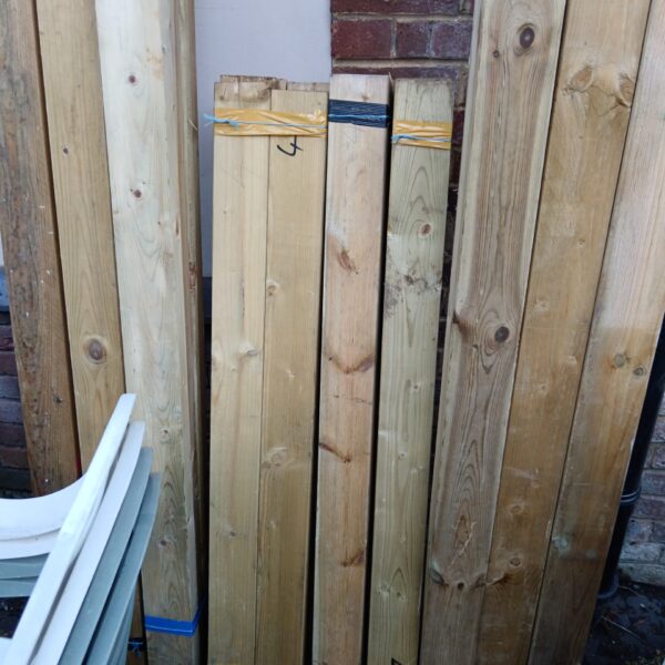 Bundle of 4ft softwood timber lengths for construction projects.