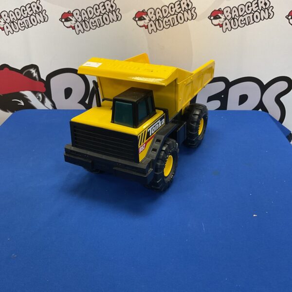 Yellow Tonka 952 dump truck, vintage diecast metal toy.