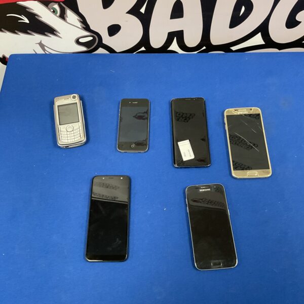 Untested mobile phones lot including iPhone and Samsung.
