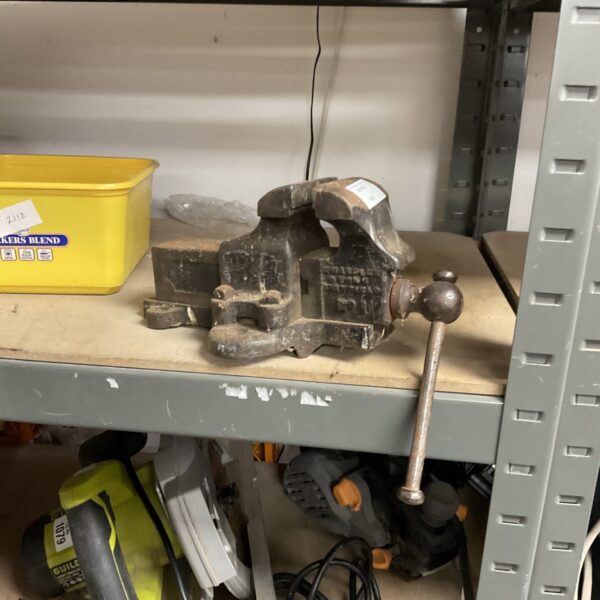 Vintage Marples No1 bench vice for workshop use.