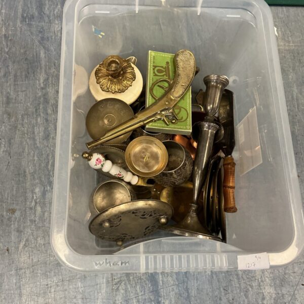Mixed lot of vintage metalware including a wall-hanging pistol.