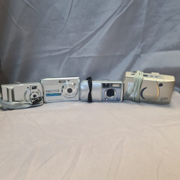Vintage Nikon Lite Touch Zoom 70Ws AF film camera.