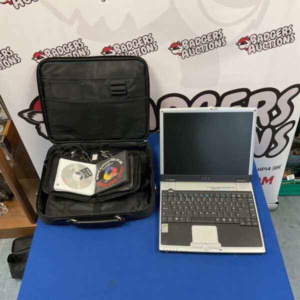 Vintage Time laptop model 8081 with carry bag and software.