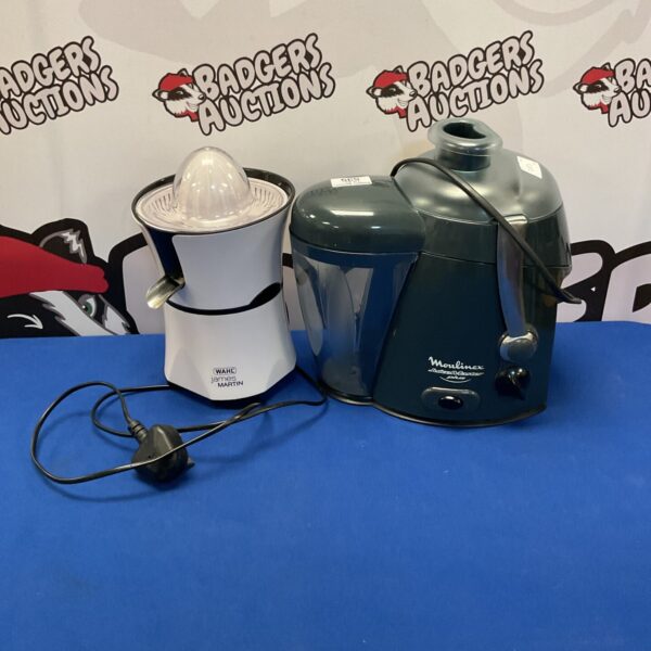 Vintage Wahl electric juicer in good condition.