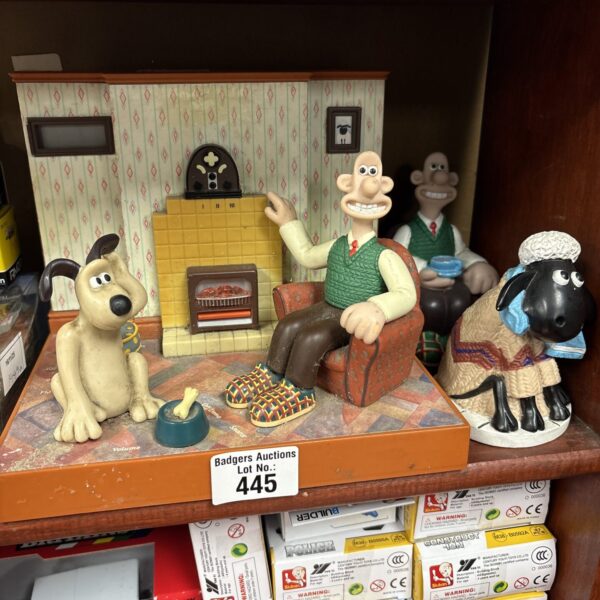 Vintage Wallace and Gromit collectibles including a Wesco alarm clock.
