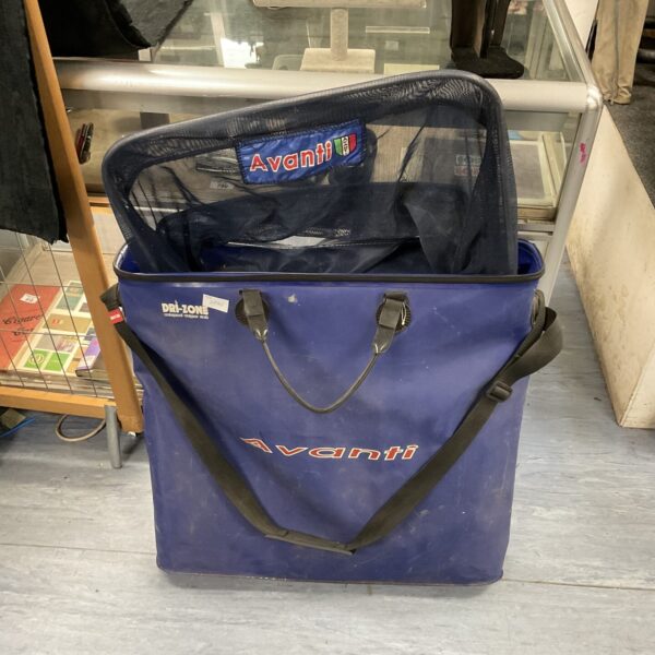 Blue Avanti Dri-Zone keepnet bag for angling and carp fishing.