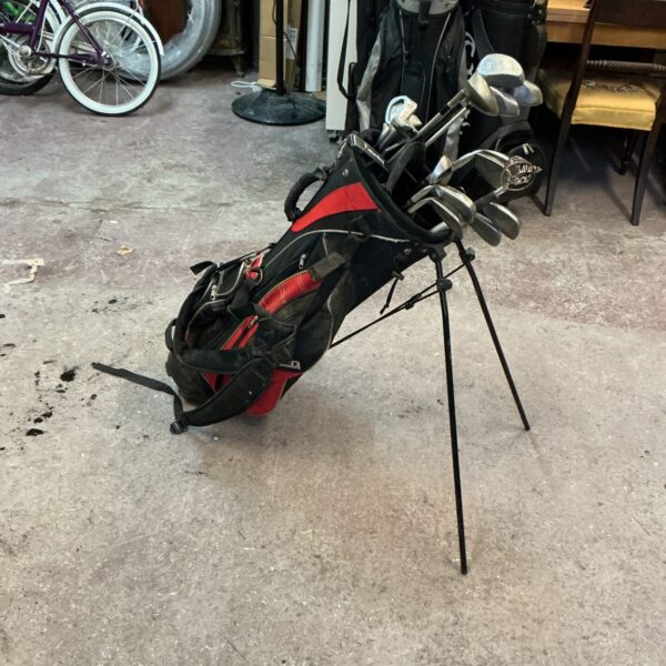 Right handed Black Cat Lynx golf clubs with bag.