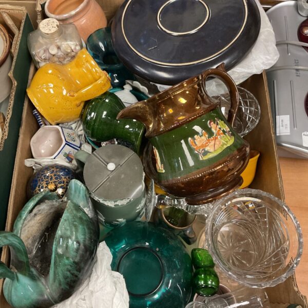 Vintage Blue Mountain Pottery swan planter with speckled glaze.