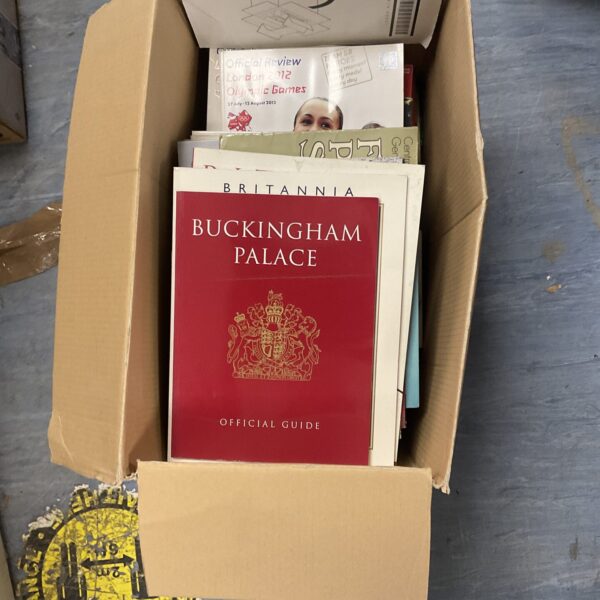 Mixed lot of vintage British themed books and guides.