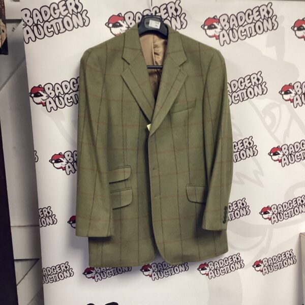 Men's size M Brook Tavener tweed shooting jacket with carry case.