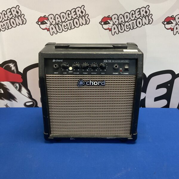 Vintage Chord CG-10 guitar amplifier for electric guitar practice.