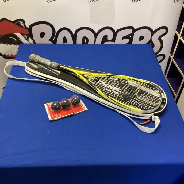 Dunlop Aerogel Pro squash racket with balls, ideal for squash players.