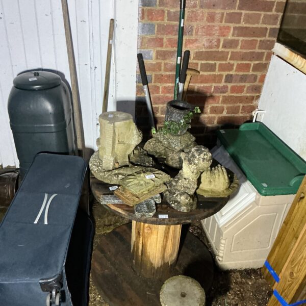 Tiered garden fountain ornament for outdoor garden decor.