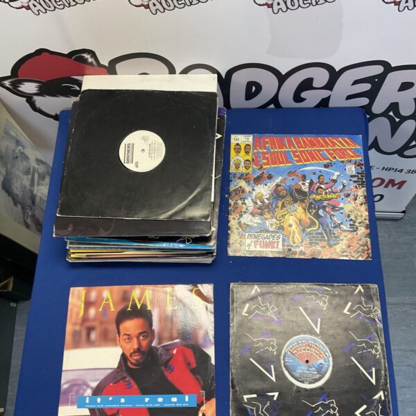 Mixed lot of vinyl records including James Ingram albums.