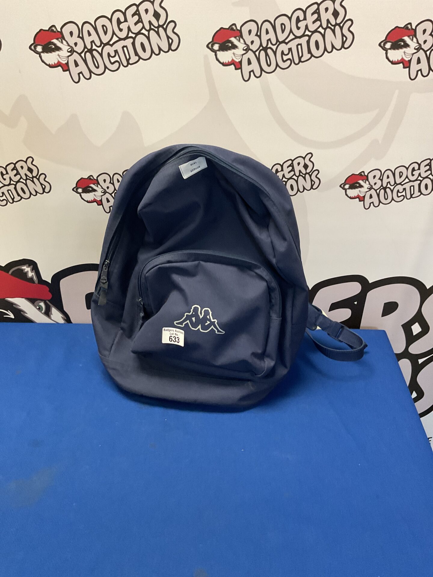 Vintage Kappa backpack with logo and side taping.