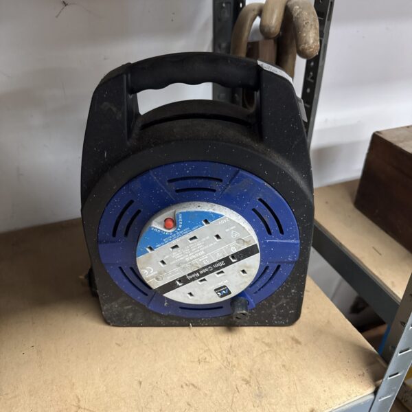 Masterplug 20m extension reel for garden and DIY use.