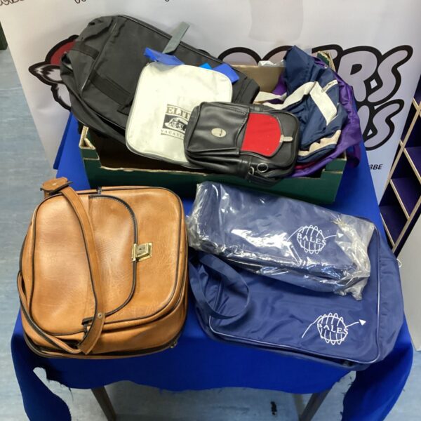 A collection of vintage and retro bags in a mixed lot.