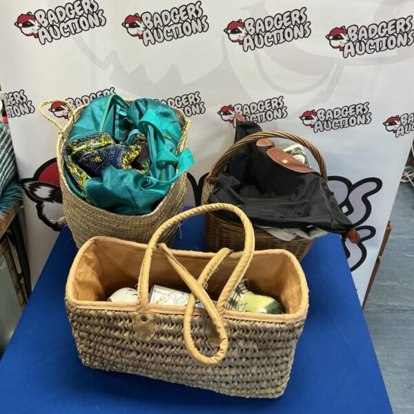 Mixed basket lot with vintage items inside.