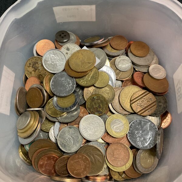 Mixed UK coin lot for collectors and hobbyists.