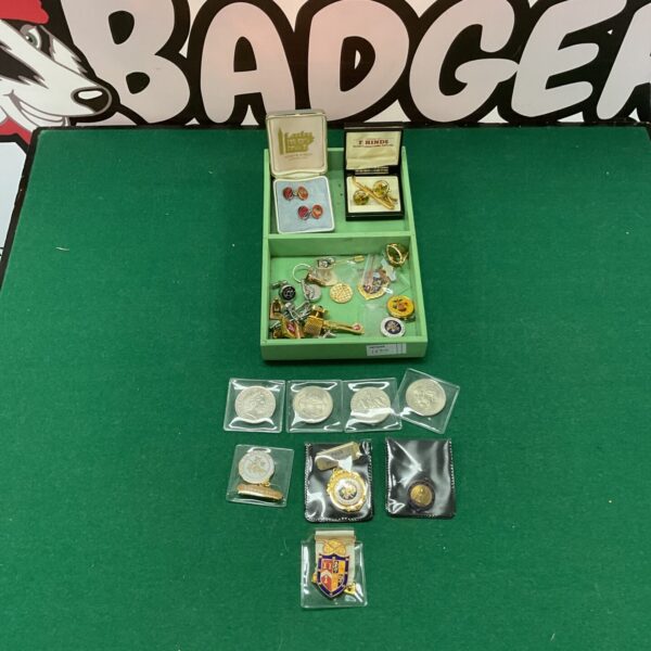 Tray of mixed collectibles including Masonic items and coins.