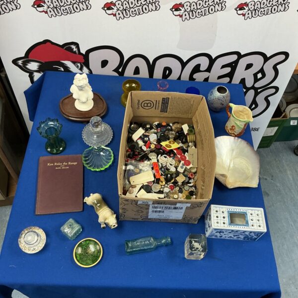 Mixed lot of vintage collectibles including Poole pottery and buttons.