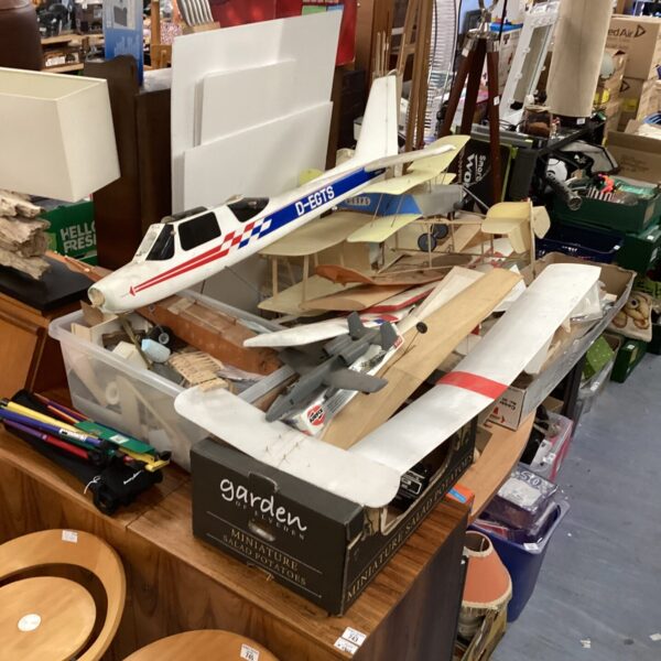 Overview of a large model aeroplane bundle with various parts.