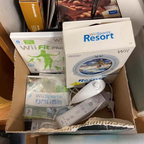 Nintendo Wii Sports and Resort bundle with controller.