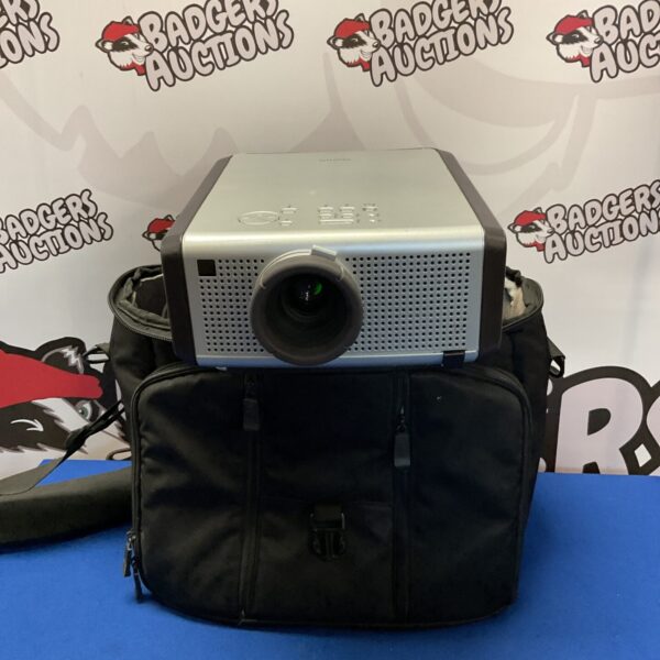 Philips Hopper SV20 Impact portable projector, side view.