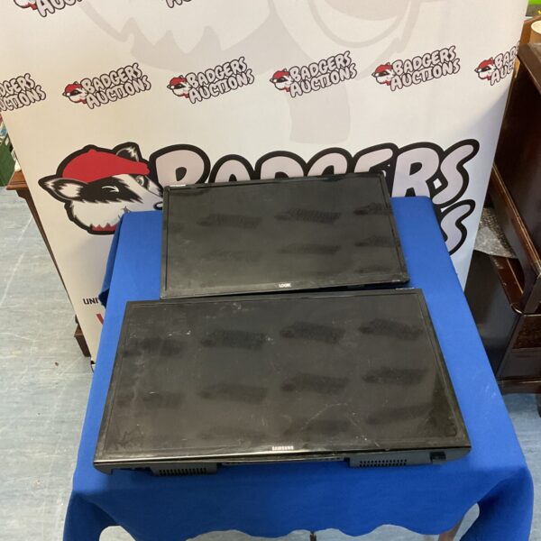 Flat screen TV lot including Samsung and Logik televisions, untested condition.