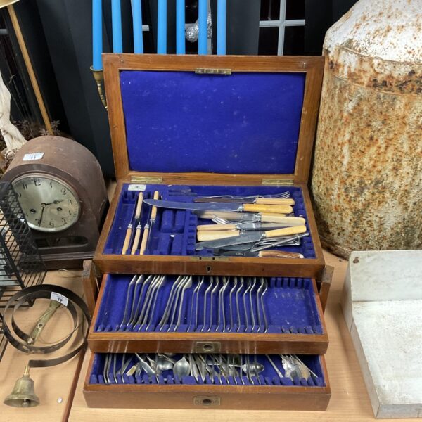 Vintage Sheffield cutlery box with silver plate cutlery inside.