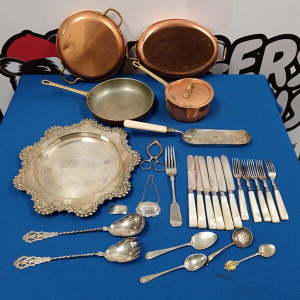 Vintage silver plate cutlery and copper pans in a collectable lot.