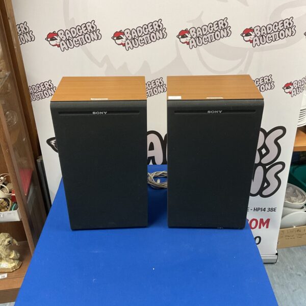 Pair of vintage Sony SS2030 bookshelf speakers in black.