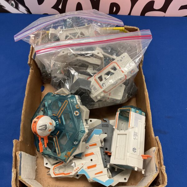 Vintage Star Wars battle planes and accessories in a lot.