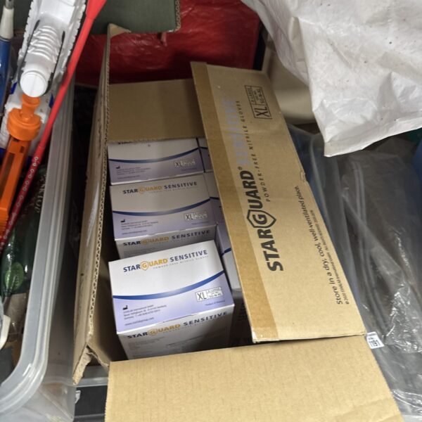 Box of Starguard Sensitive XL powder-free nitrile gloves.