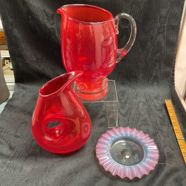Vibrant red Staszic art glass jug by Ludwik Fiedorowicz.