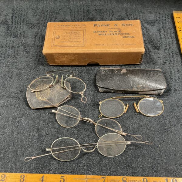 Vintage Payne & Son glasses in original box, antique spectacles.