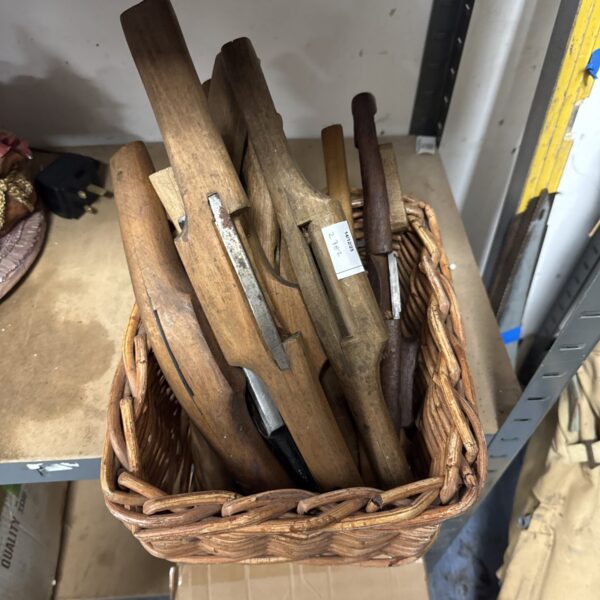 Lot of vintage spoke shaves for woodworking and collecting.