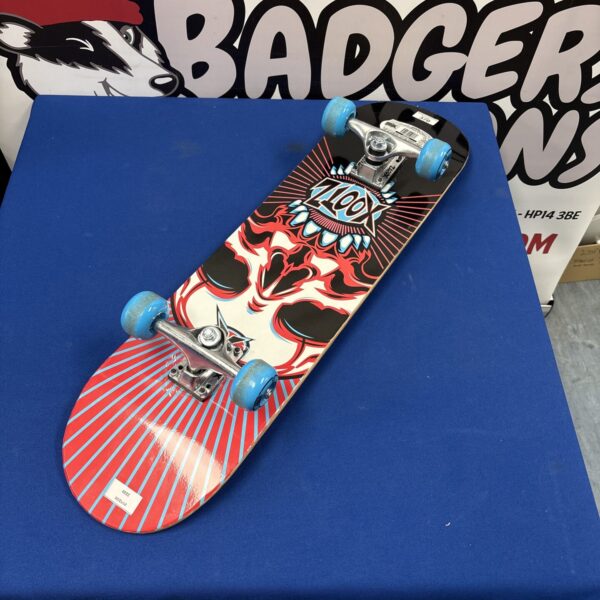 Colourful Xootz skateboard HP136 for kids and beginners.